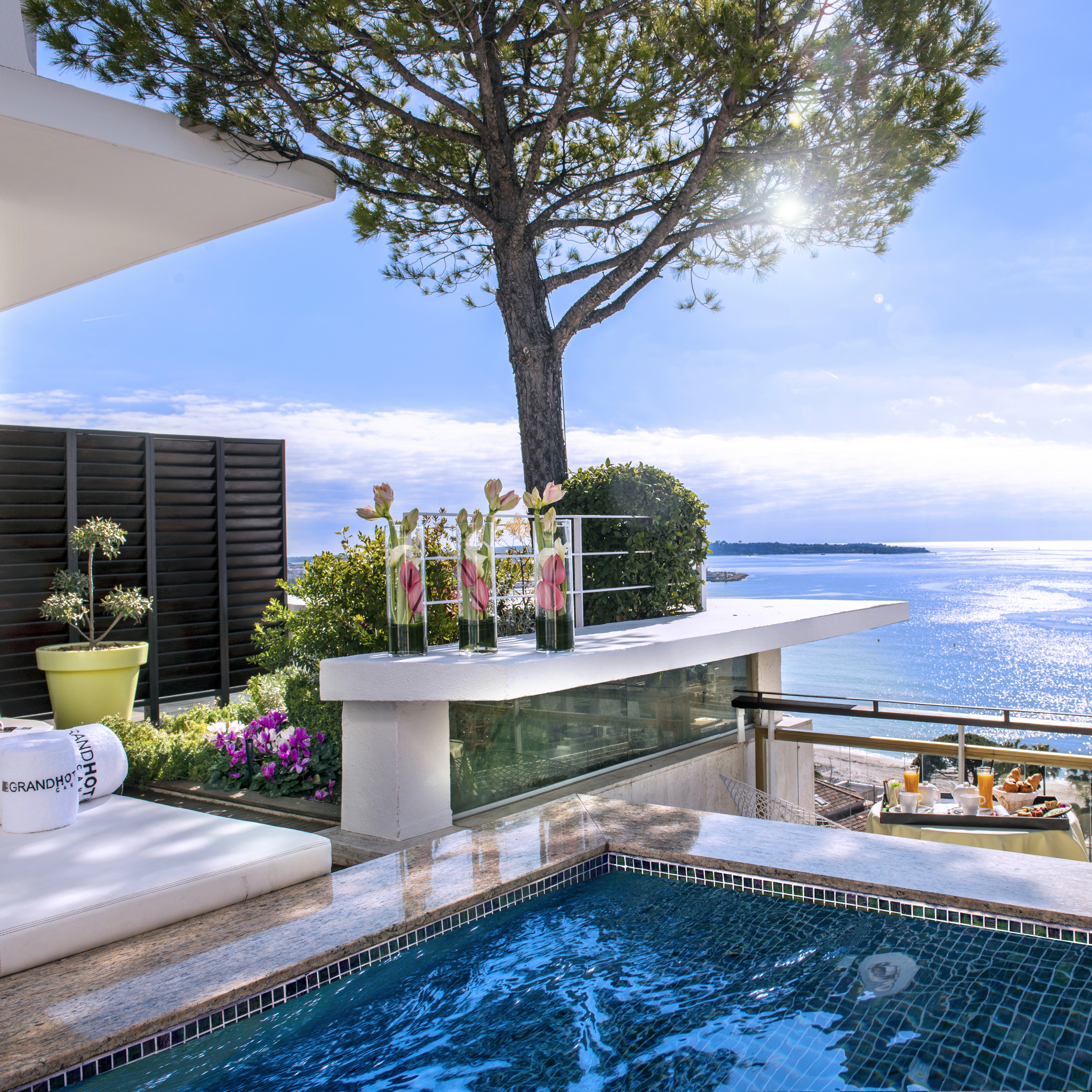 Grand Hotel Cannes - Новый сезон и скидки